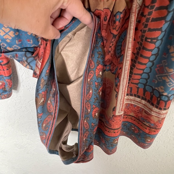 L.A. ROXX Bell Sleeve Floral & Geo Pattern Romper Suede Feel Fabric Size XS - Picture 5 of 7